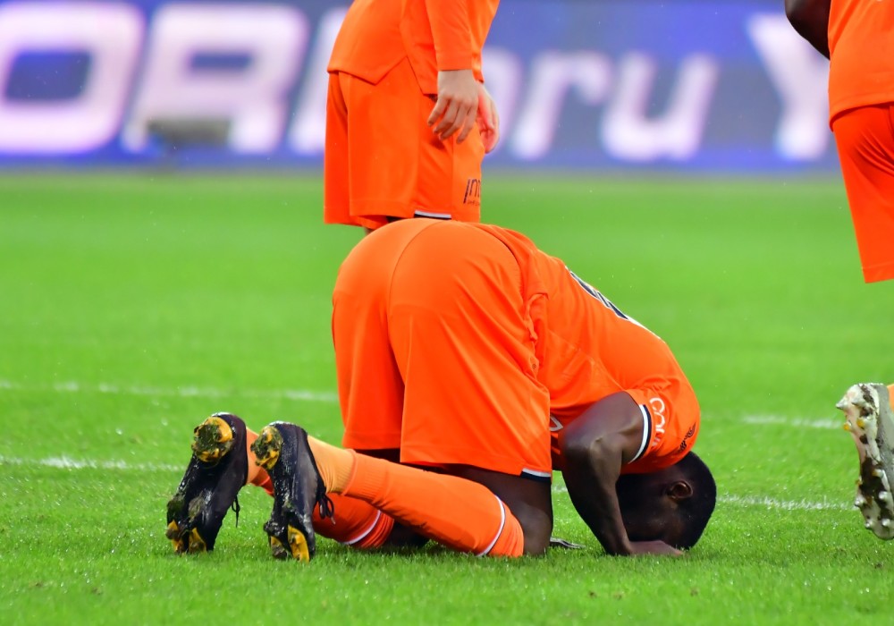 塞内加尔险胜土耳其,德容完成帽子戏法 塞内加尔险胜土耳其,德容完成帽子戏法