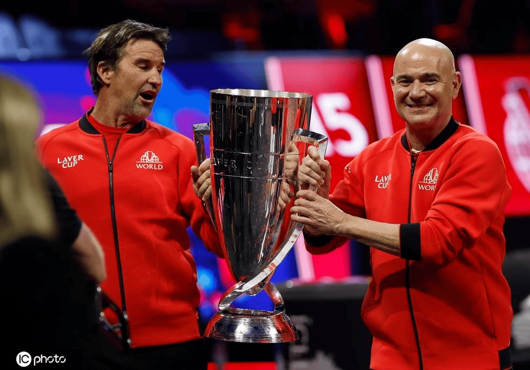 关于拉沃尔杯翻盘ATP总决赛，鲁德点燃赛场的信息