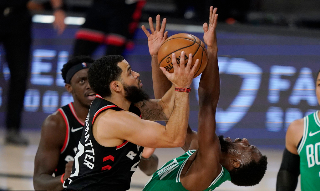 浙江队完胜凯尔特人,范弗利特统治全场 浙江队完胜凯尔特人,范弗利特统治全场