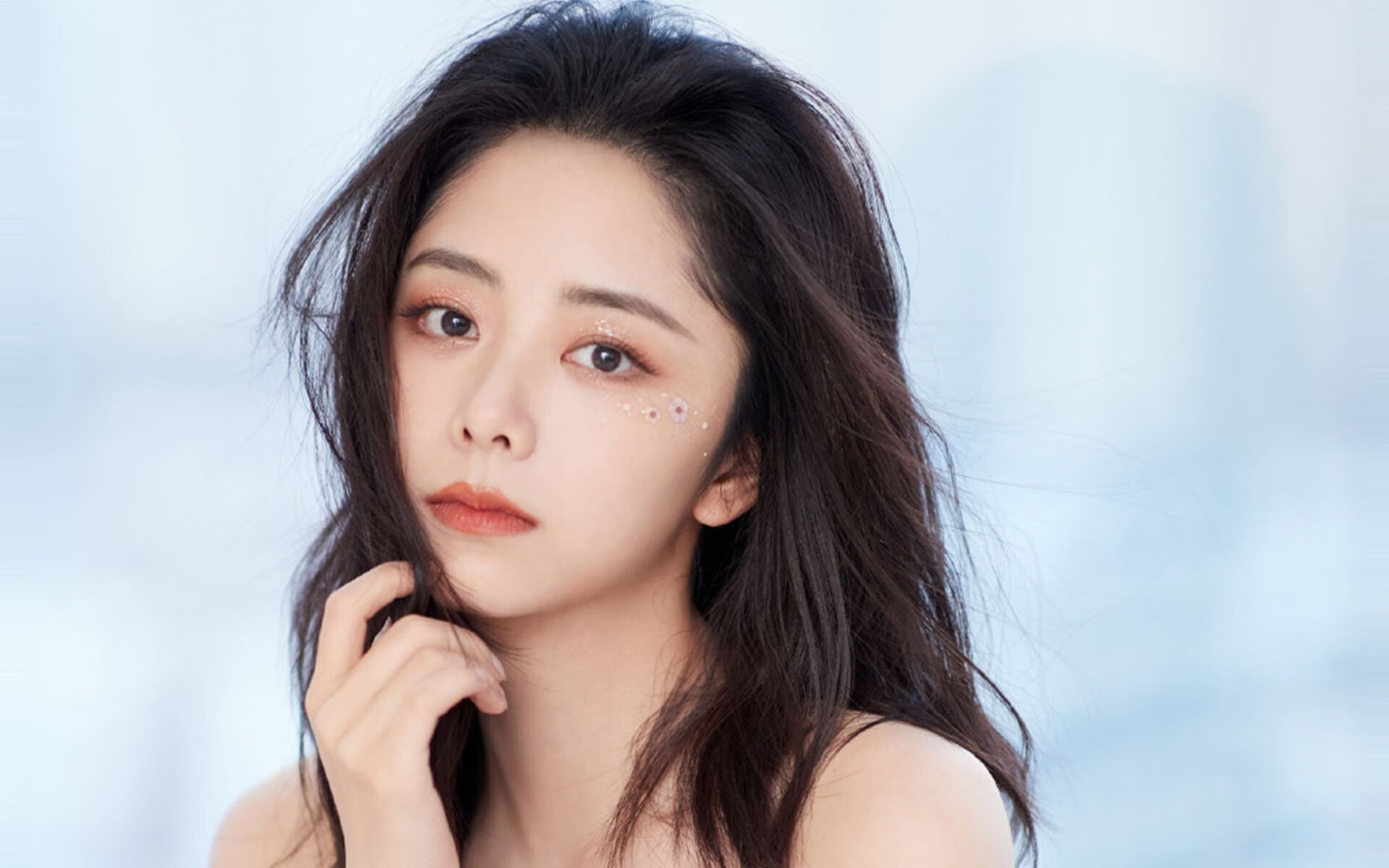 赛道与球场的双冠王,当F1争冠焦点战遇见国王力克独行侠